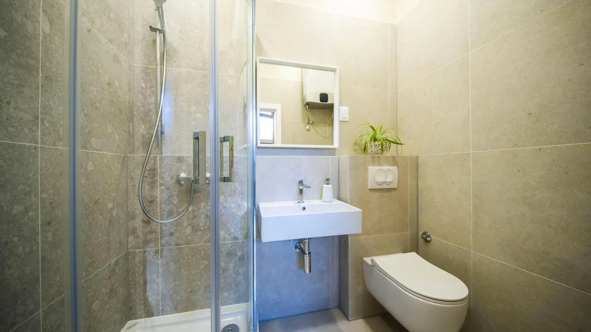 Hidden Luxury Residence 2Br With Terrace Split Appartement